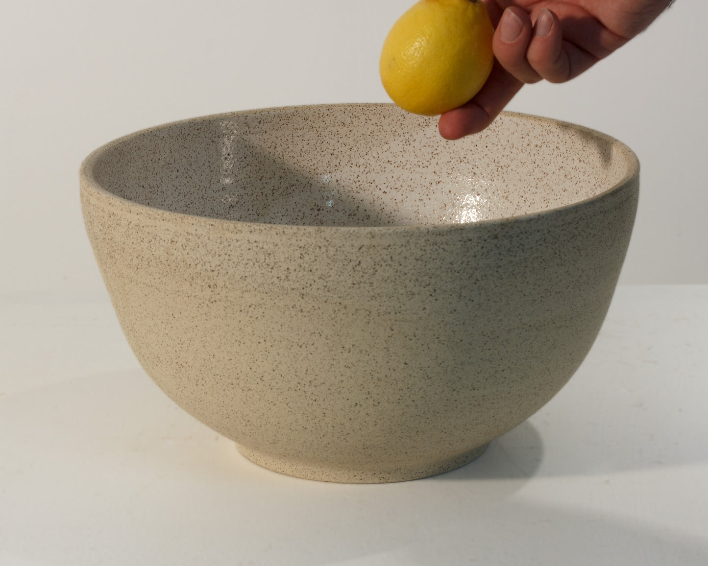 Mixing bowl
