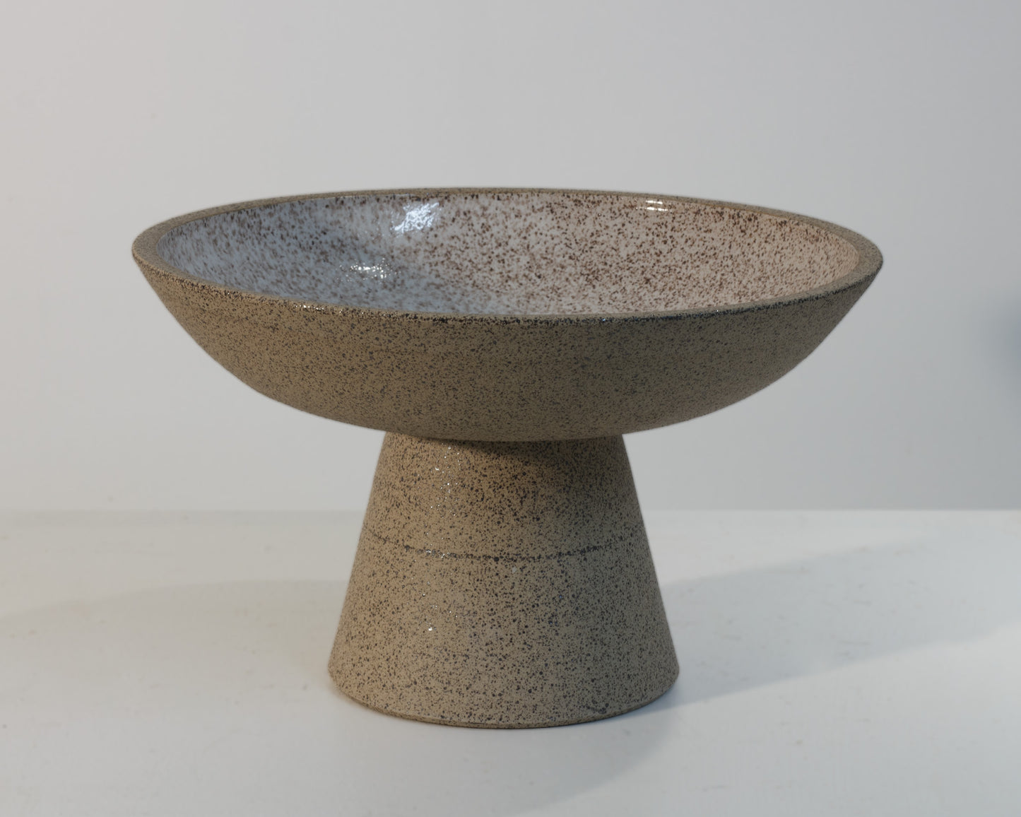 Pedestal Bowl - white